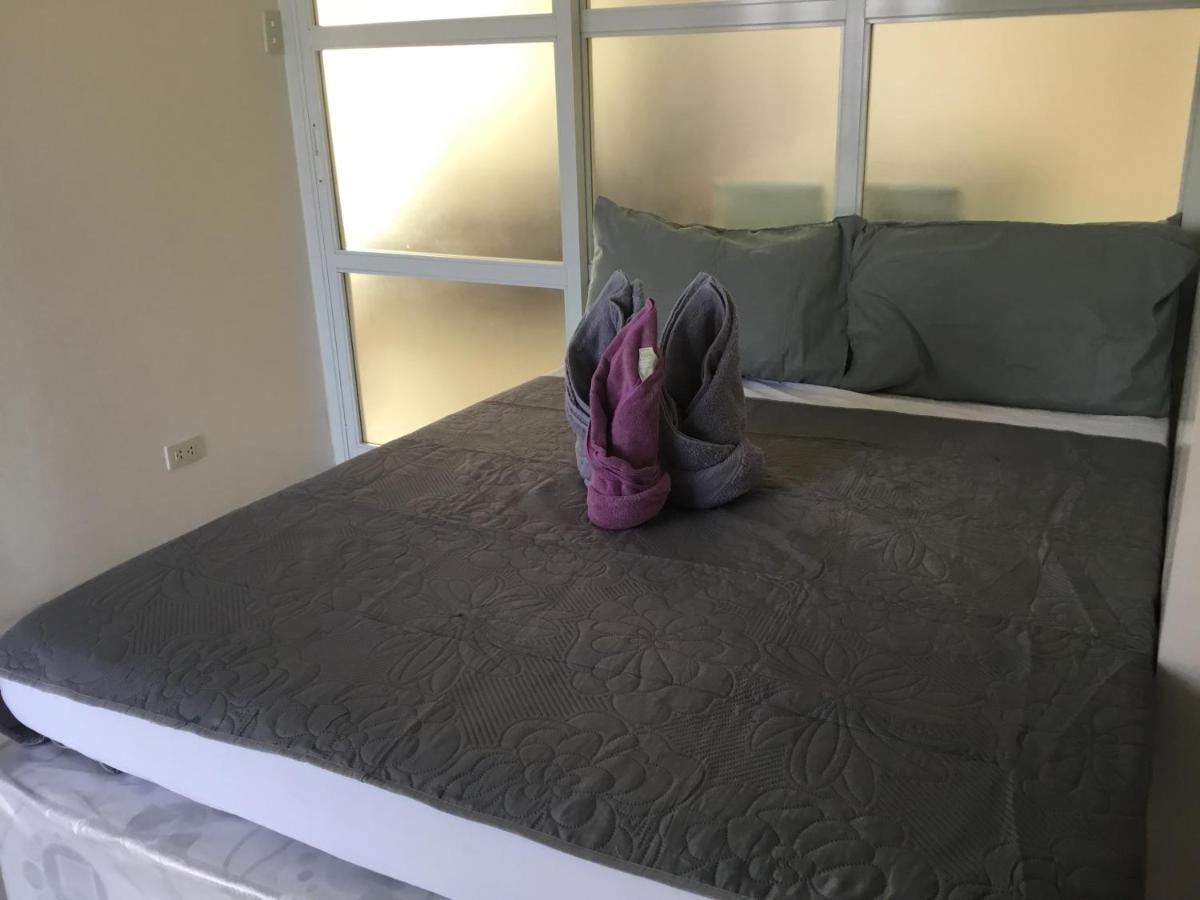 Condo With Free Swimming Pool & Viewing Deck Tagaytay City Εξωτερικό φωτογραφία