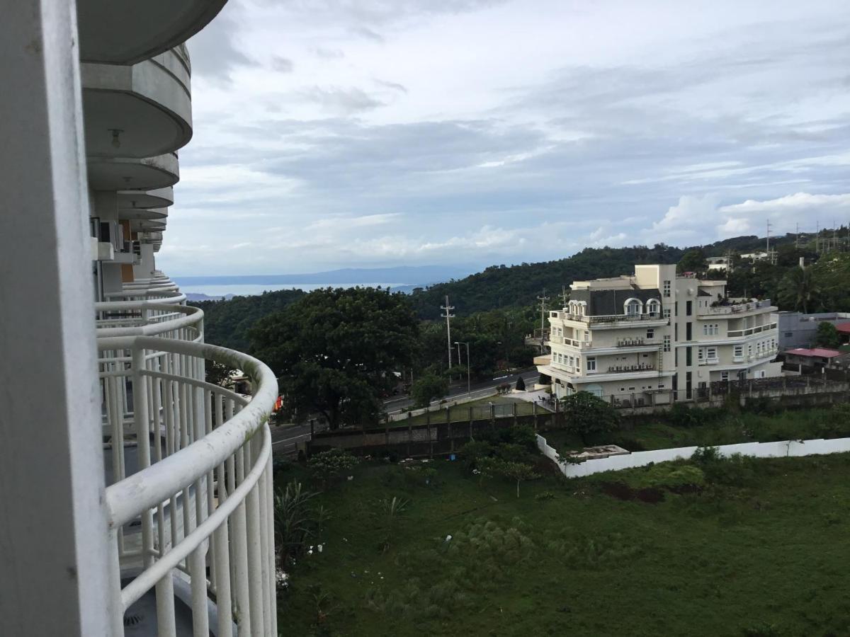 Condo With Free Swimming Pool & Viewing Deck Tagaytay City Εξωτερικό φωτογραφία